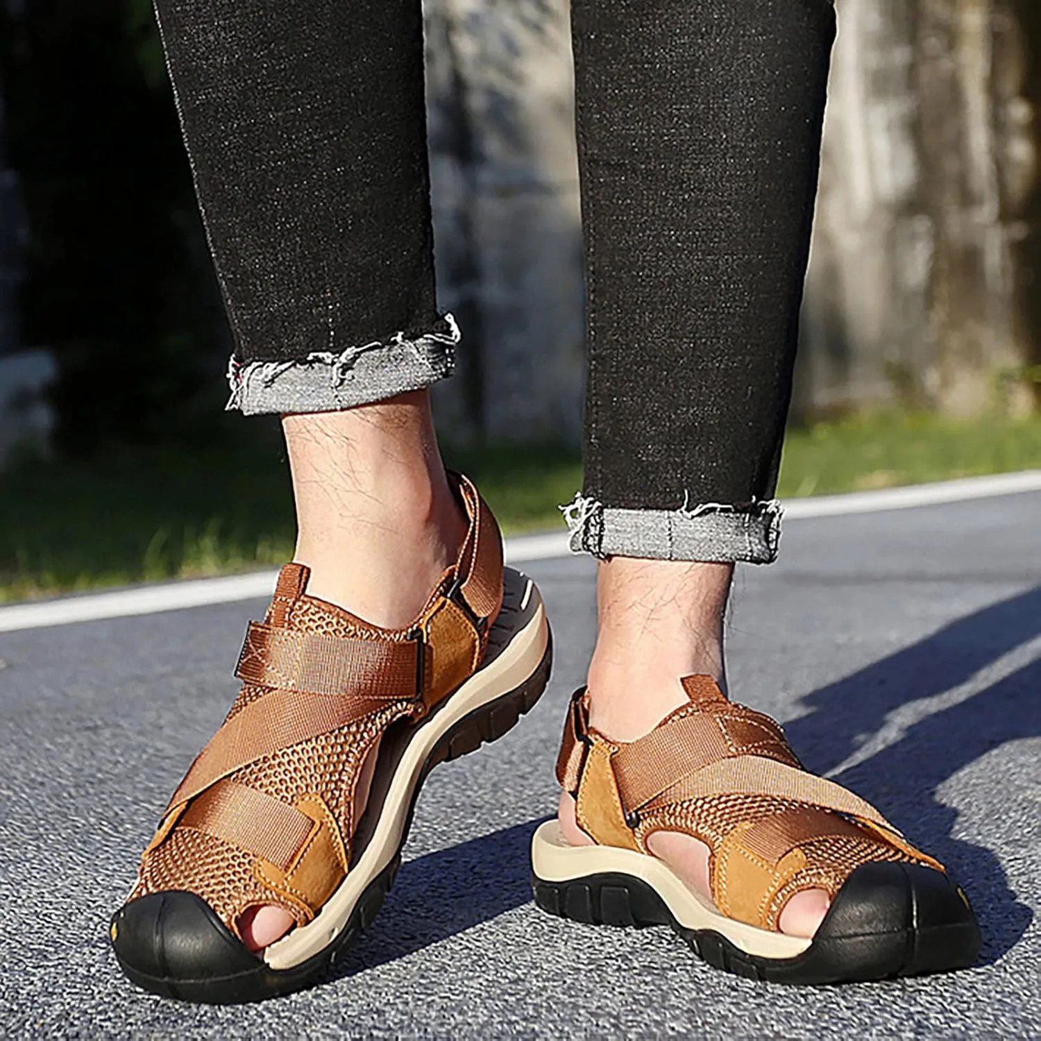 2025 New Andals Men's Breathable Sports Outdoor Beach Shoes Slip Hollow Cowhide Men's Shoes Sandals