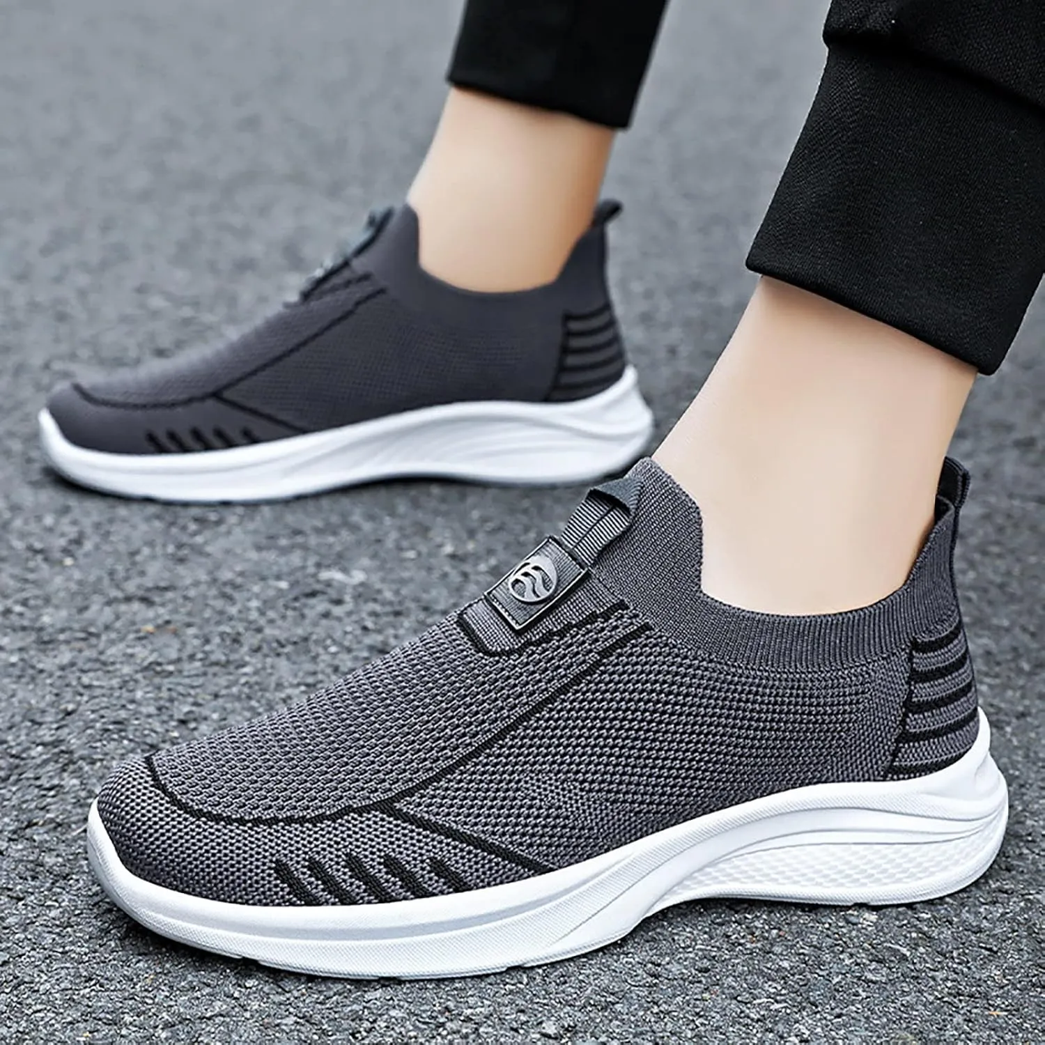 Breathable Dress Sneaker Men's New Flying Weave Walking Shoes Breathable and Comfortable Men's Casual Jogging Summer