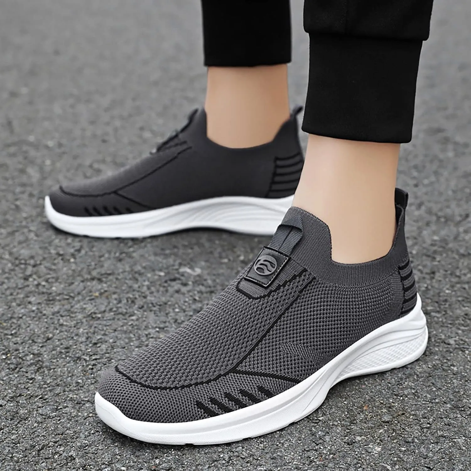 Breathable Dress Sneaker Men's New Flying Weave Walking Shoes Breathable and Comfortable Men's Casual Jogging Summer