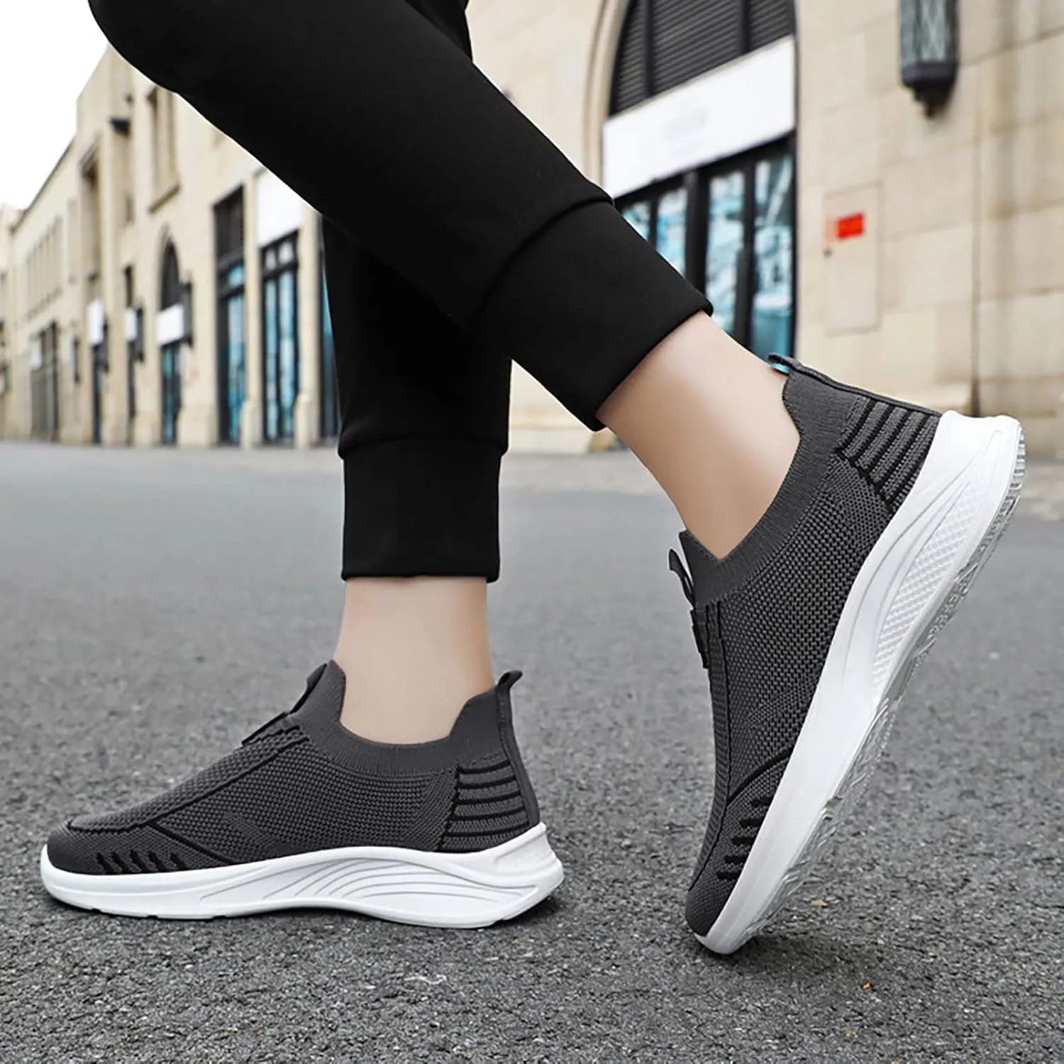 Breathable Dress Sneaker Men's New Flying Weave Walking Shoes Breathable and Comfortable Men's Casual Jogging Summer