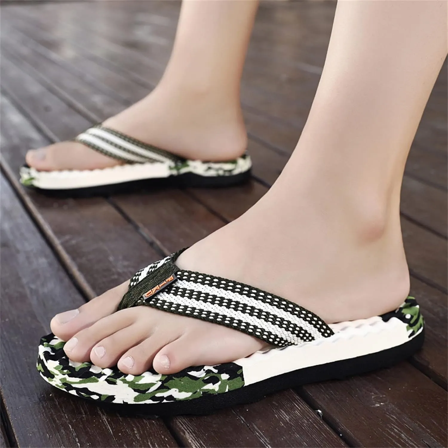 Comfortable Summer Beach Thong Sandals Fashion Summer Men Flip Flops Flat Bottom Non Slip Light Slip On Comfortable