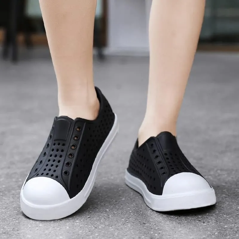 FLIOZY Garden Clogs Girls Boys Lightweight Breathable Water Shoes Kids Outdoor Summer Quick Dry Slip On Beach Sandals Indoor Casual Slippers