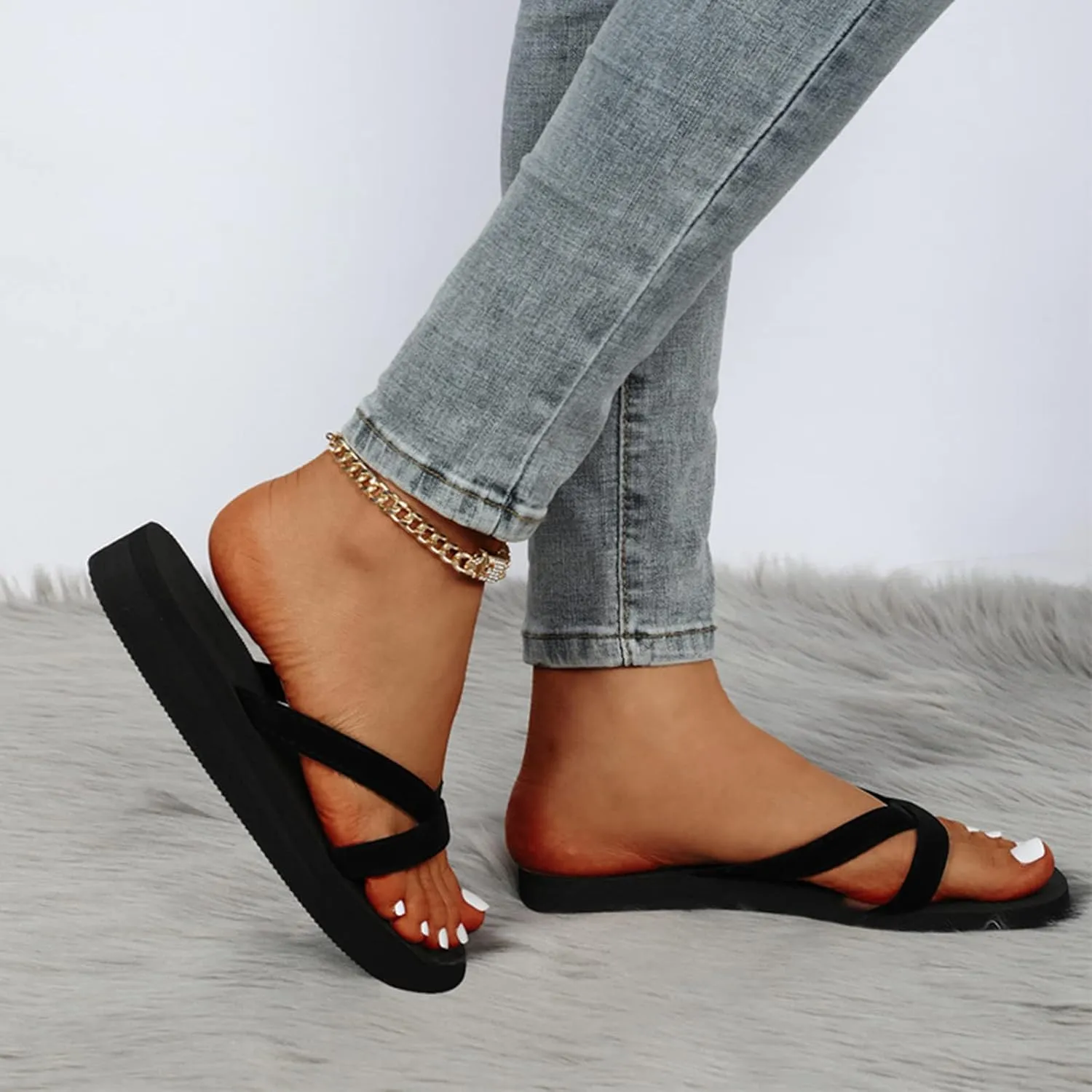 Flip Flops for Women Non Slip Yoga Foam Flip Flops Arch Support Thong Sandals Comfortable Beach Thong Slippers