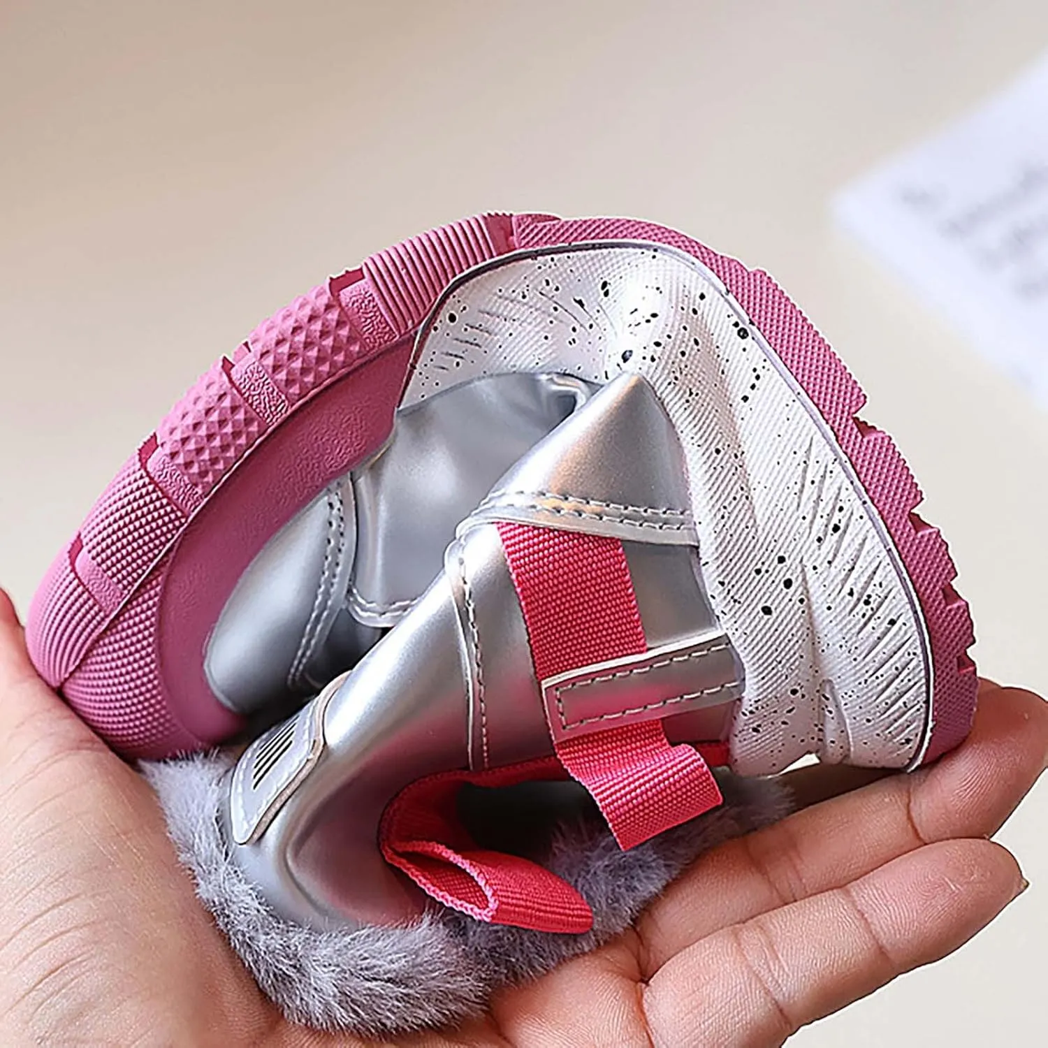 Kids Water Resistan?? Hiking Boots Boys Girls Anti Collision Anti-Ski?? Athletic Outdoor Adventur?? Tr??kking Shoes
