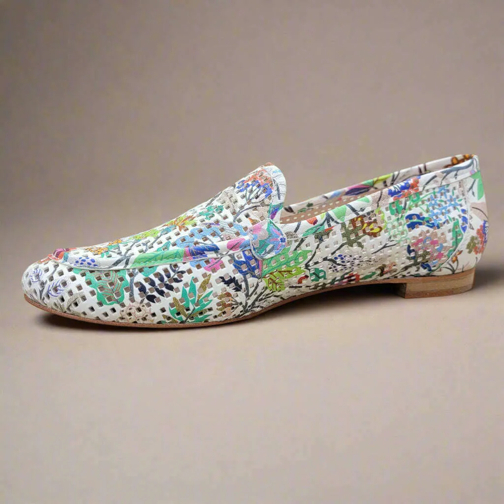 LALISA - 245112-904 - White Floral