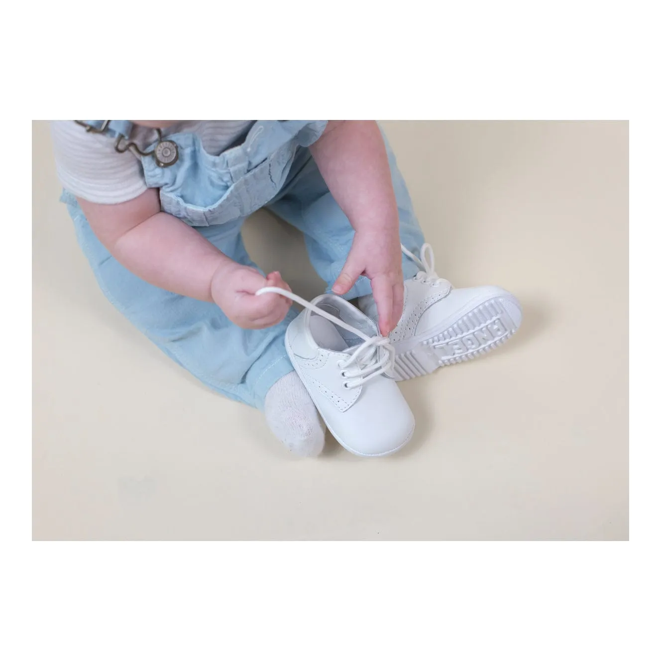 L'Amour James Boy's White Leather Lace Up Shoe