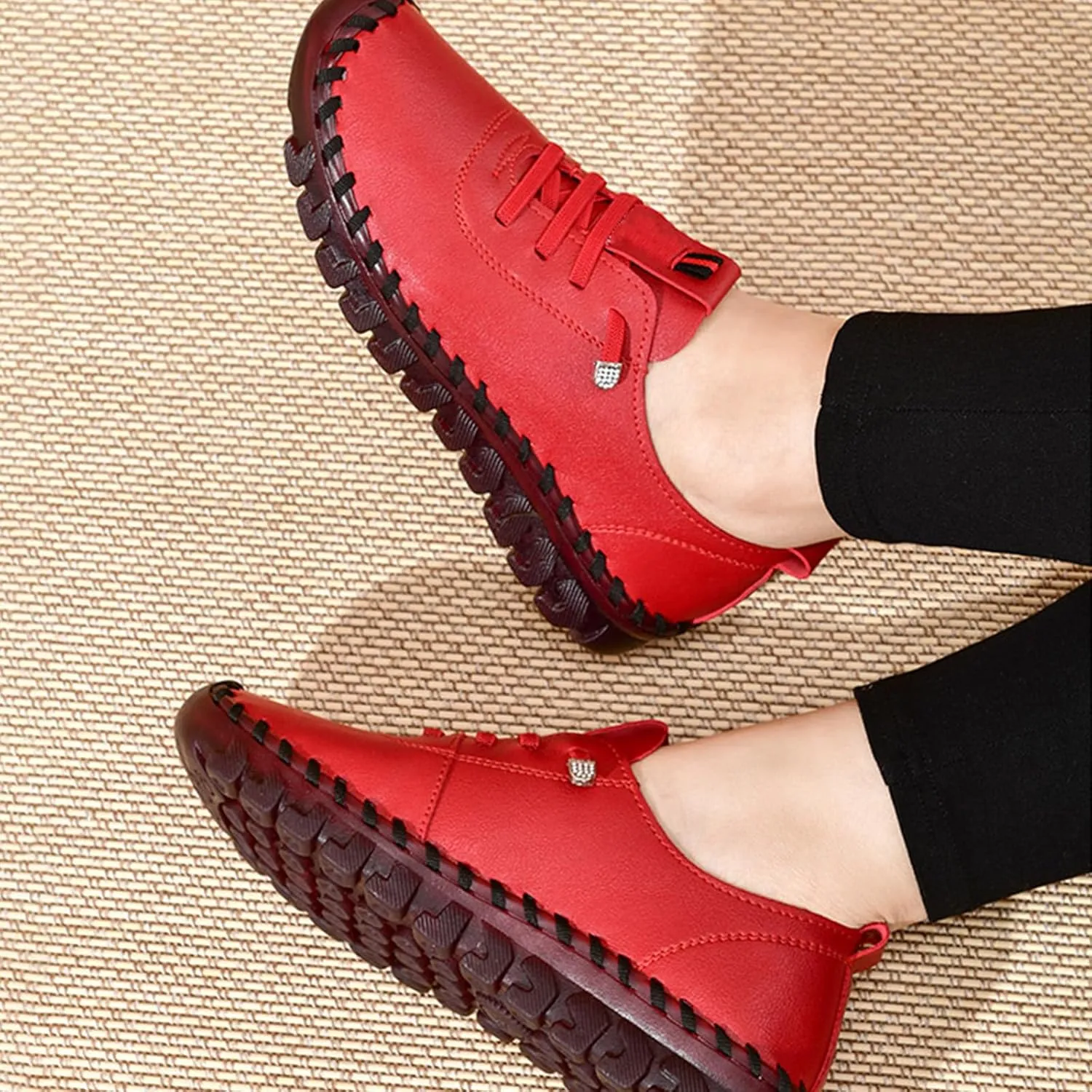 Loafers for Women Comfort Walking Shoes Comfort Walking Boat Shoe Lightweight Penny Loafers Slip on Work Flats Comfortable Loafer Casual Round Toe Moccasins Wild Driving Flat 2025