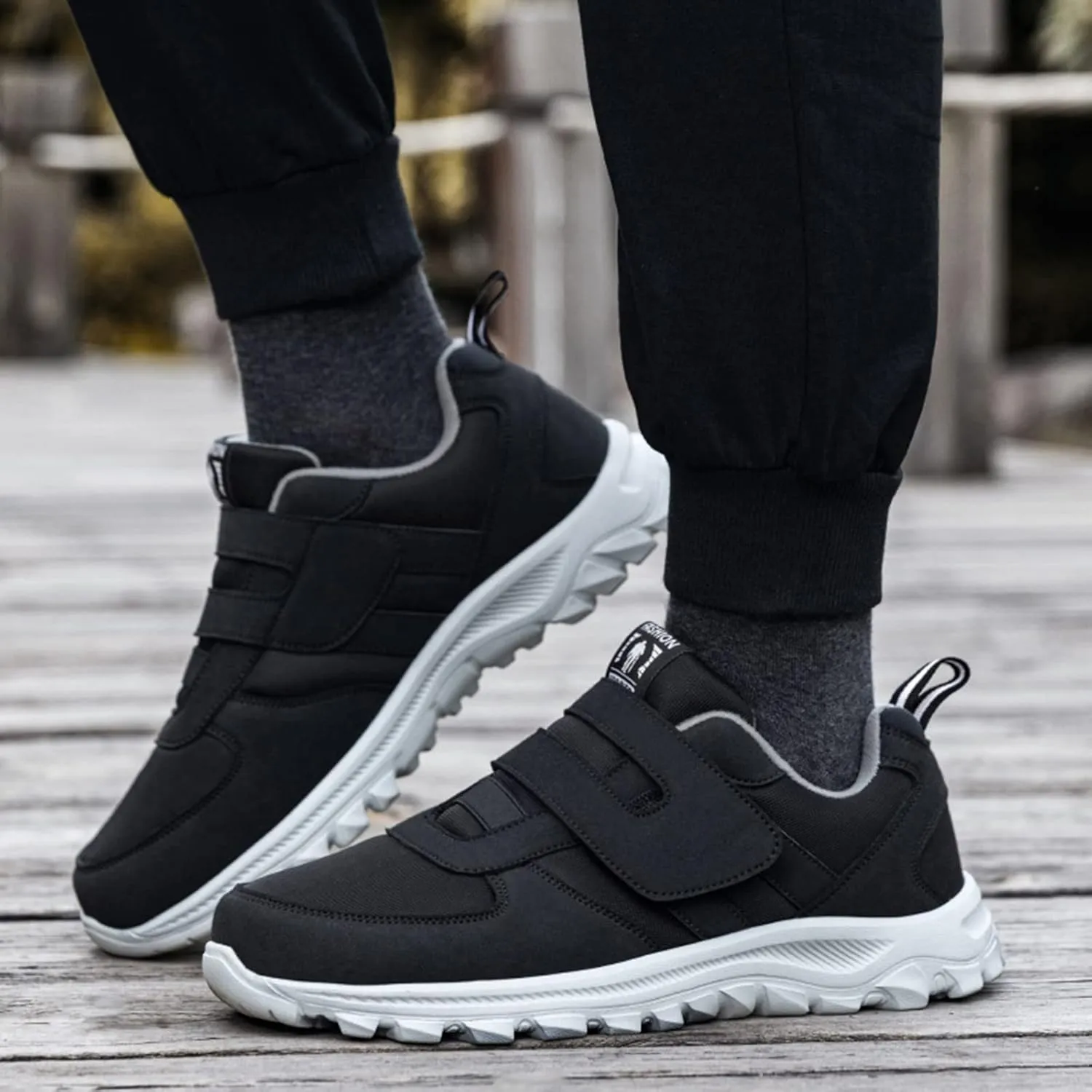 Men's Fashion Sneakers Couple Models Men's Middle and Elderly Light and Comfortable Non Slip Hook Loop Walking Sport