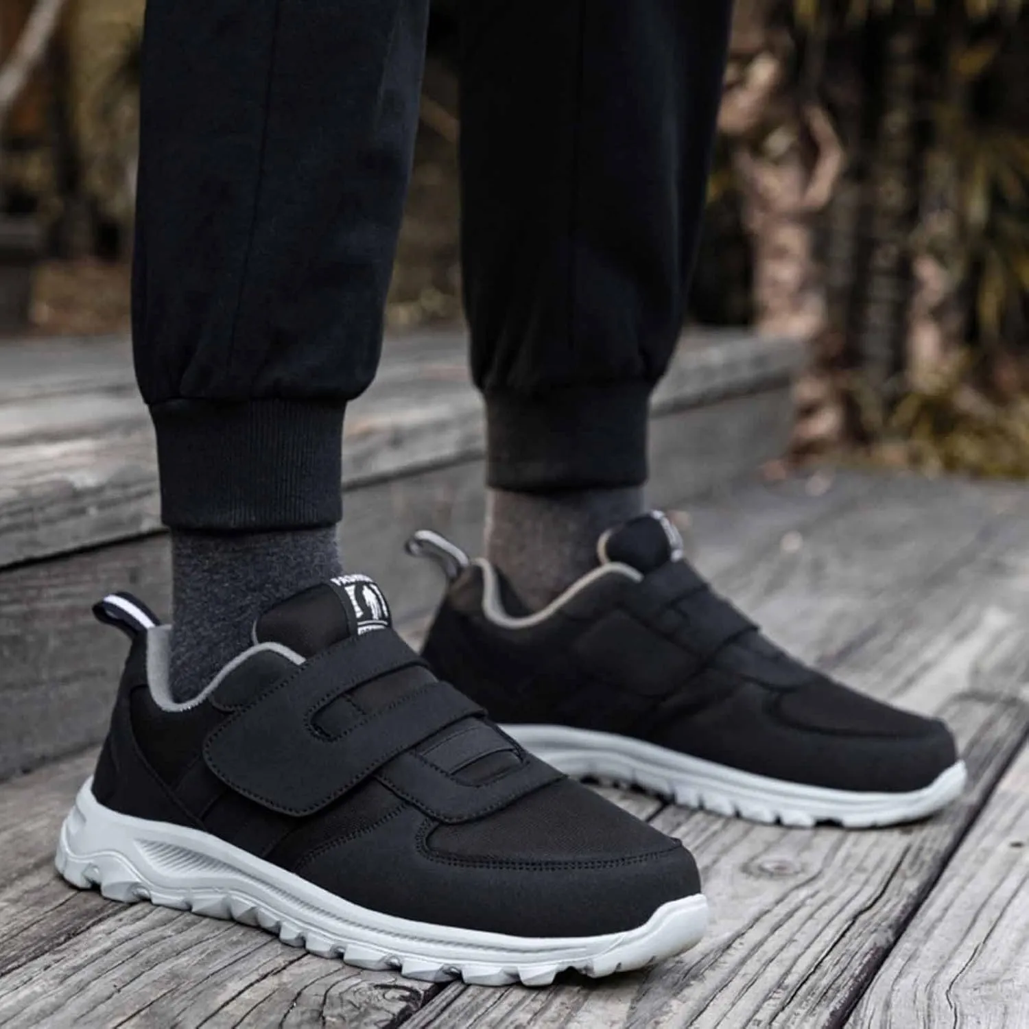 Men's Fashion Sneakers Couple Models Men's Middle and Elderly Light and Comfortable Non Slip Hook Loop Walking Sport