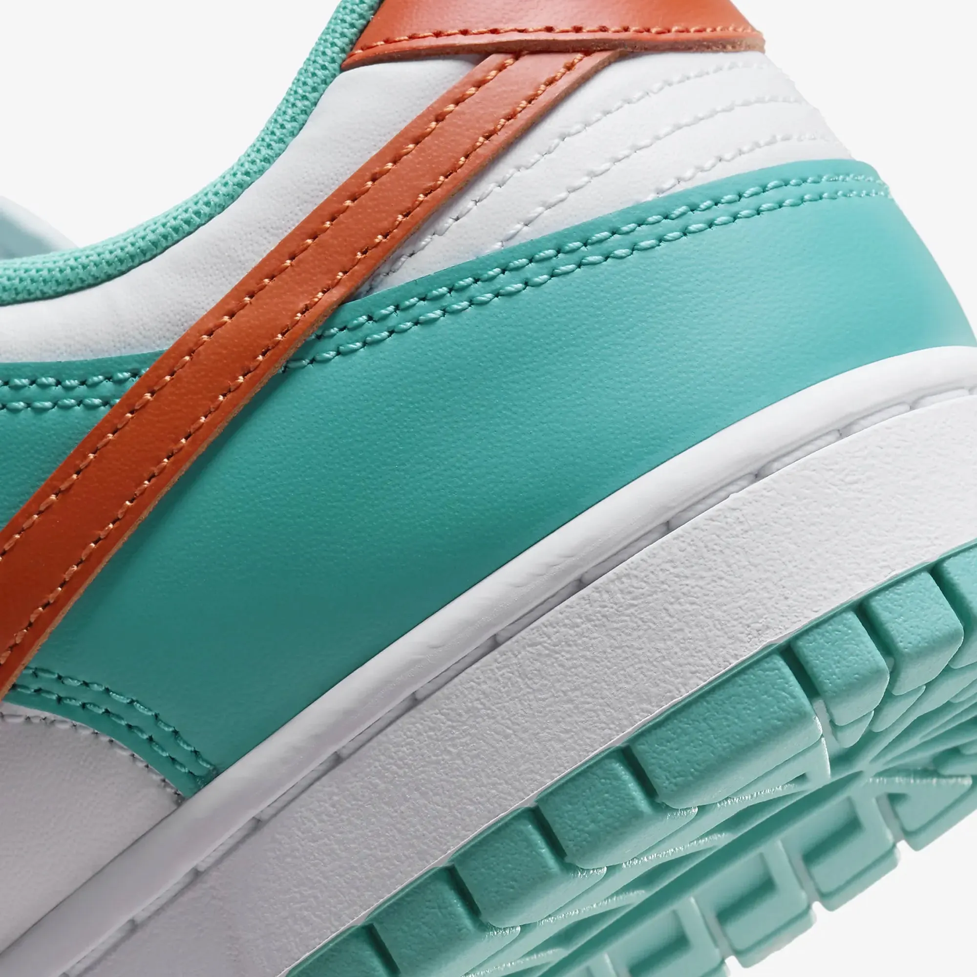 Nike | DUNK LOW RETRO  { WHITE/COSMIC CLAY-DUSTY CACTUS