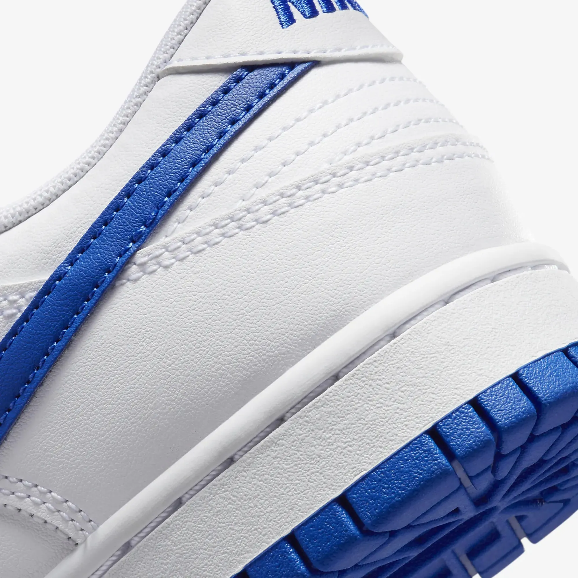 Nike | DUNK LOW RETRO  { WHITE/HYPER ROYAL