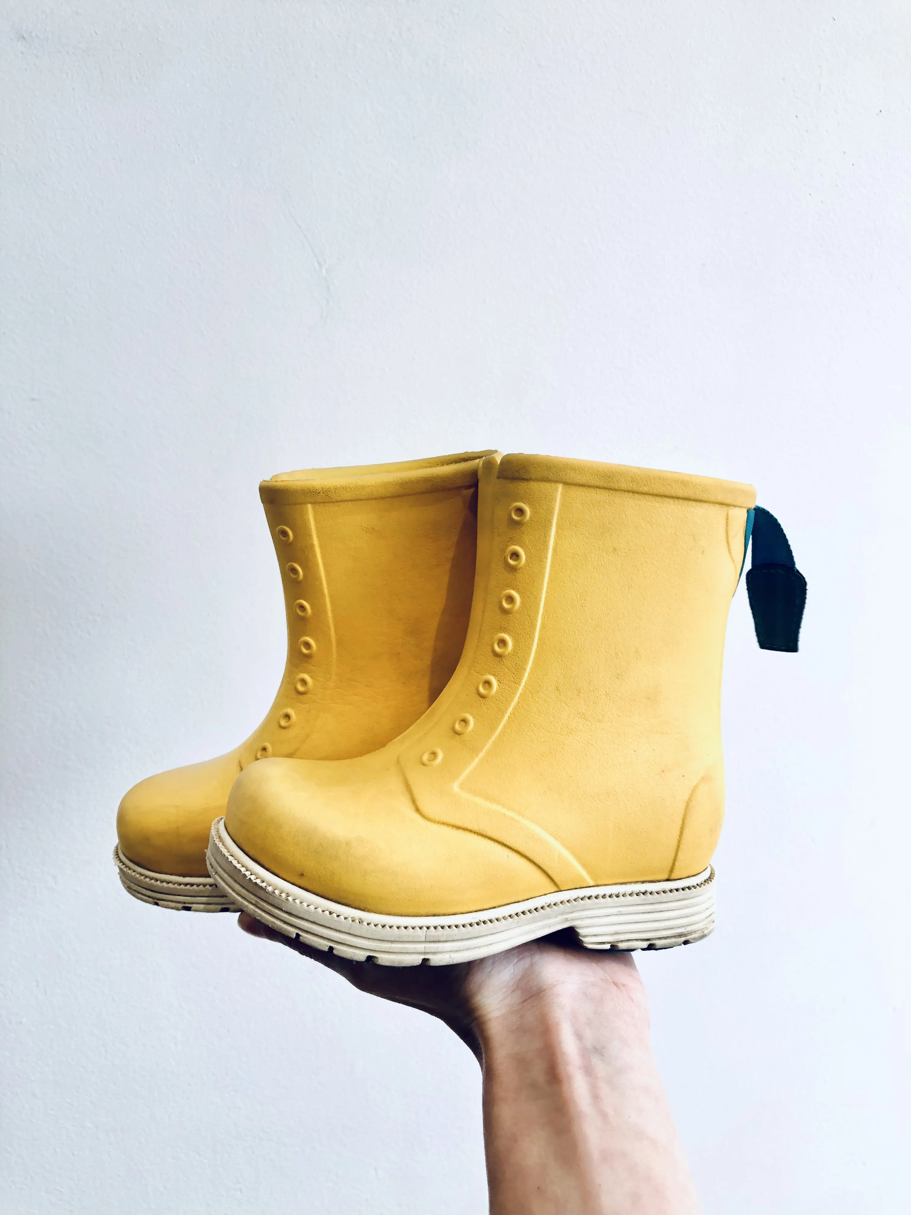 Rainboots // 9 Toddler