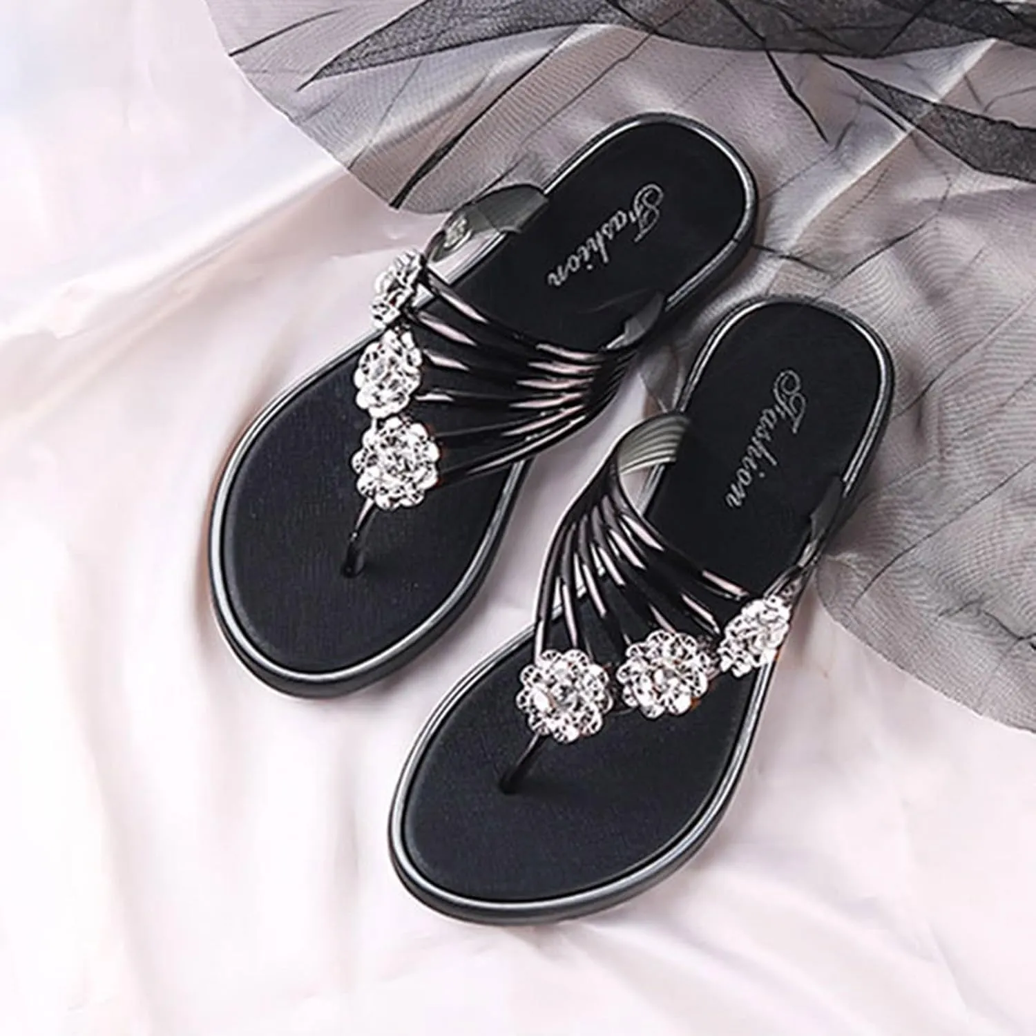 Rhinestone Flip Flops for Women Fashion Beach Thong Slippers Summer Walking Comfy Open Toe Indoor Outdoor Sandles