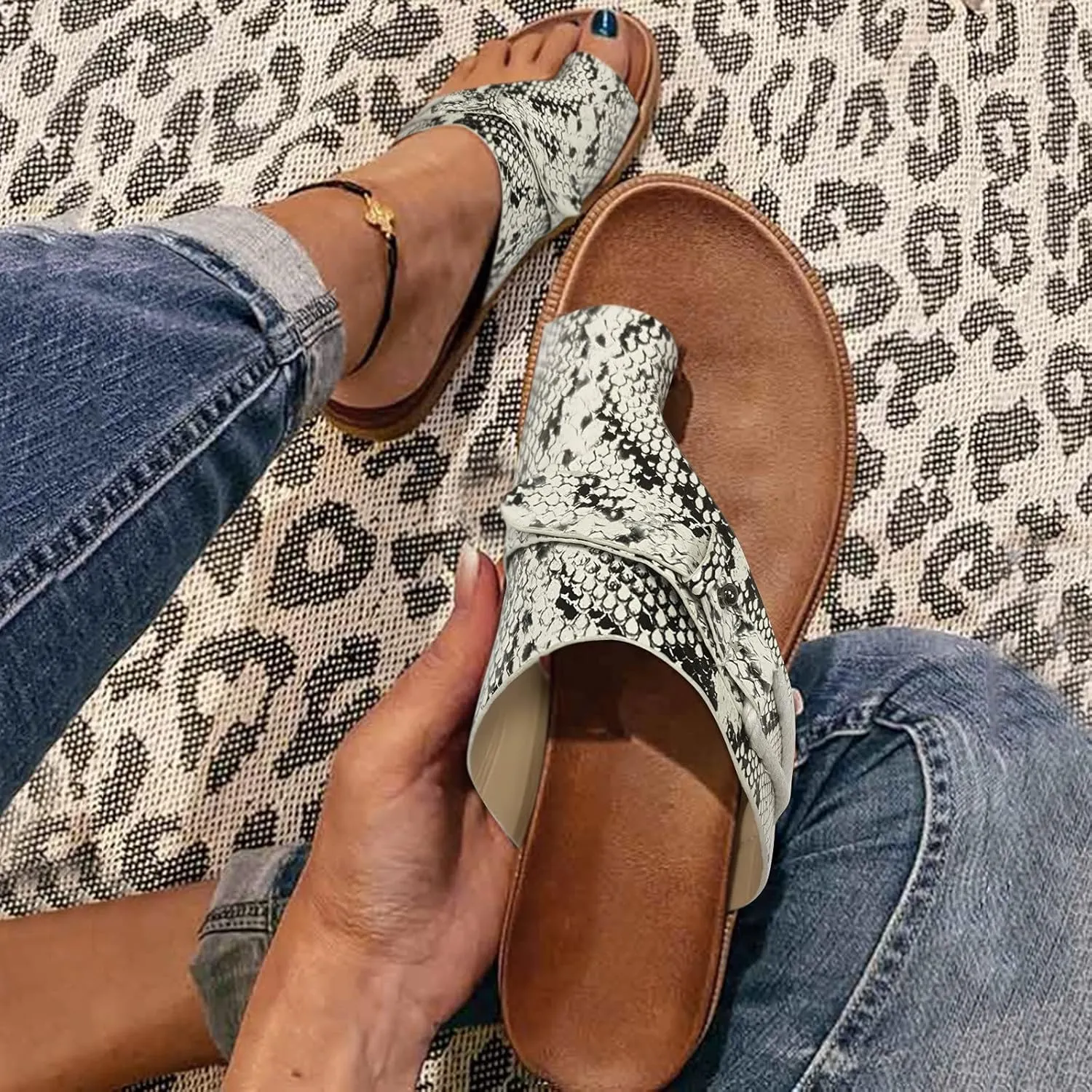 Sandals Slip On Indoor Outdoor Slippers Casual Toe Wedges Women's Sandals Leopard Ring Fashion Shoes Leather Women's