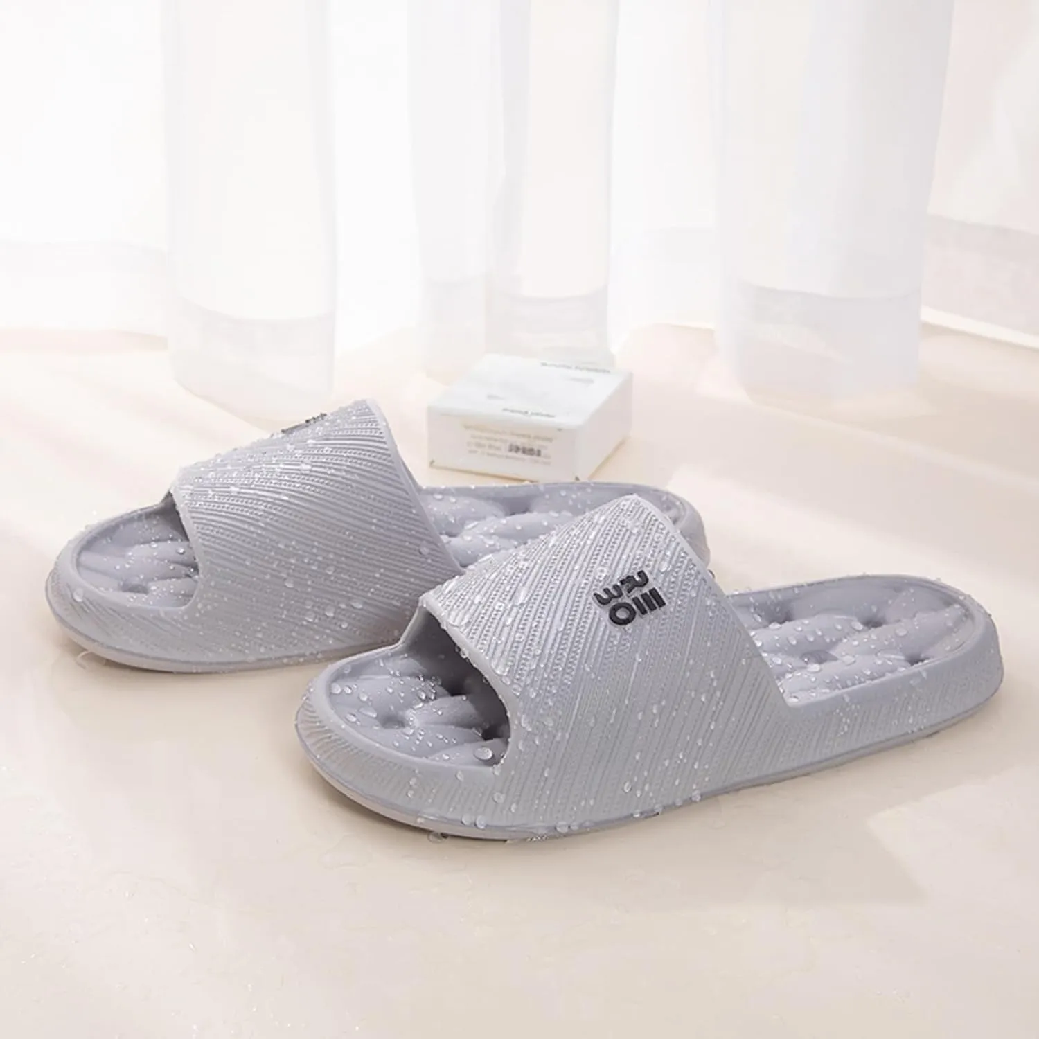 Slippers EVA Breathable Shoes Water Leaking and Quick Drying Women's Letter Home Sandals Slip and Smell Home Slippers