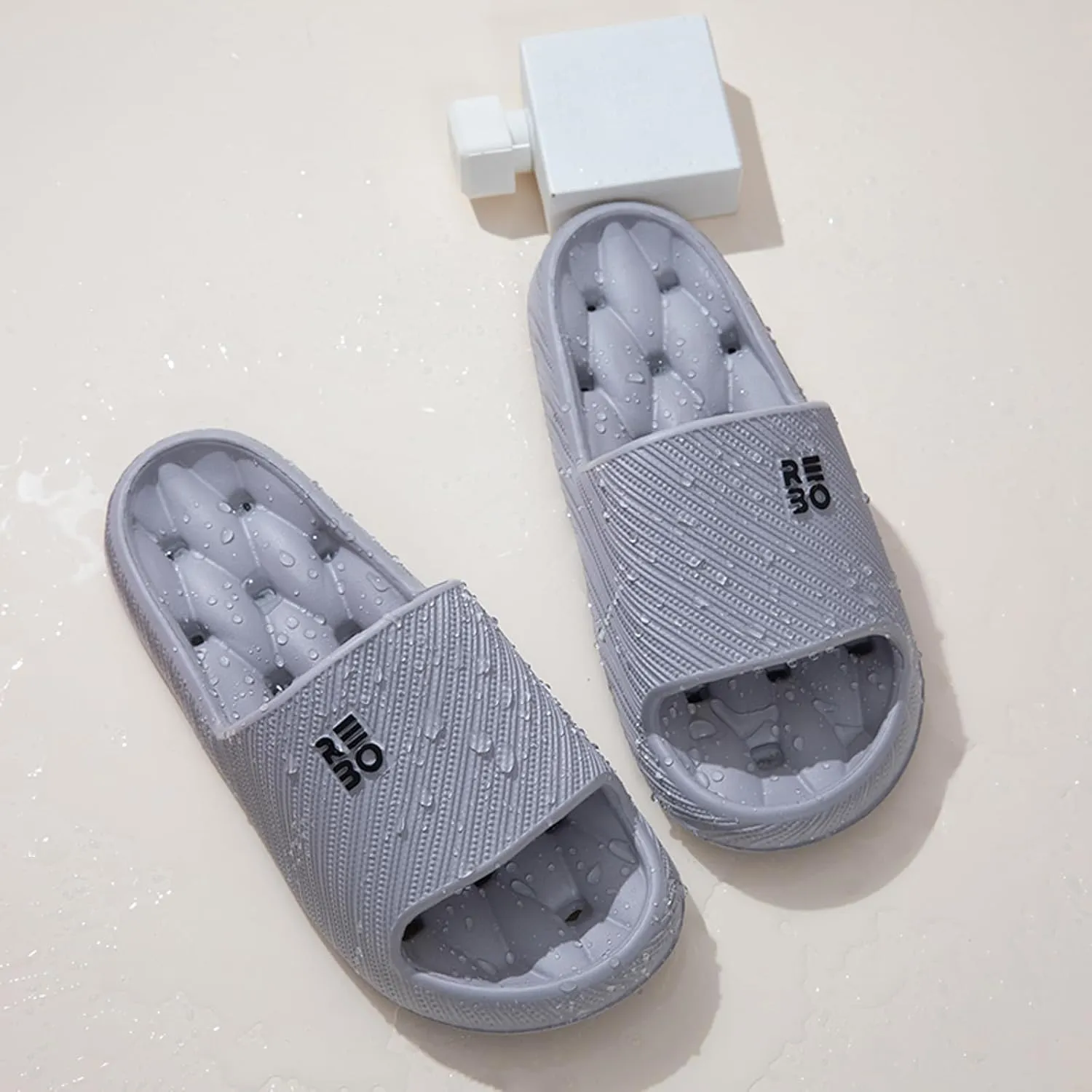 Slippers EVA Breathable Shoes Water Leaking and Quick Drying Women's Letter Home Sandals Slip and Smell Home Slippers